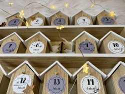 CALENDAR DE ADVENT autocolante 30 mm (24+8 buc.) - Crăciun
